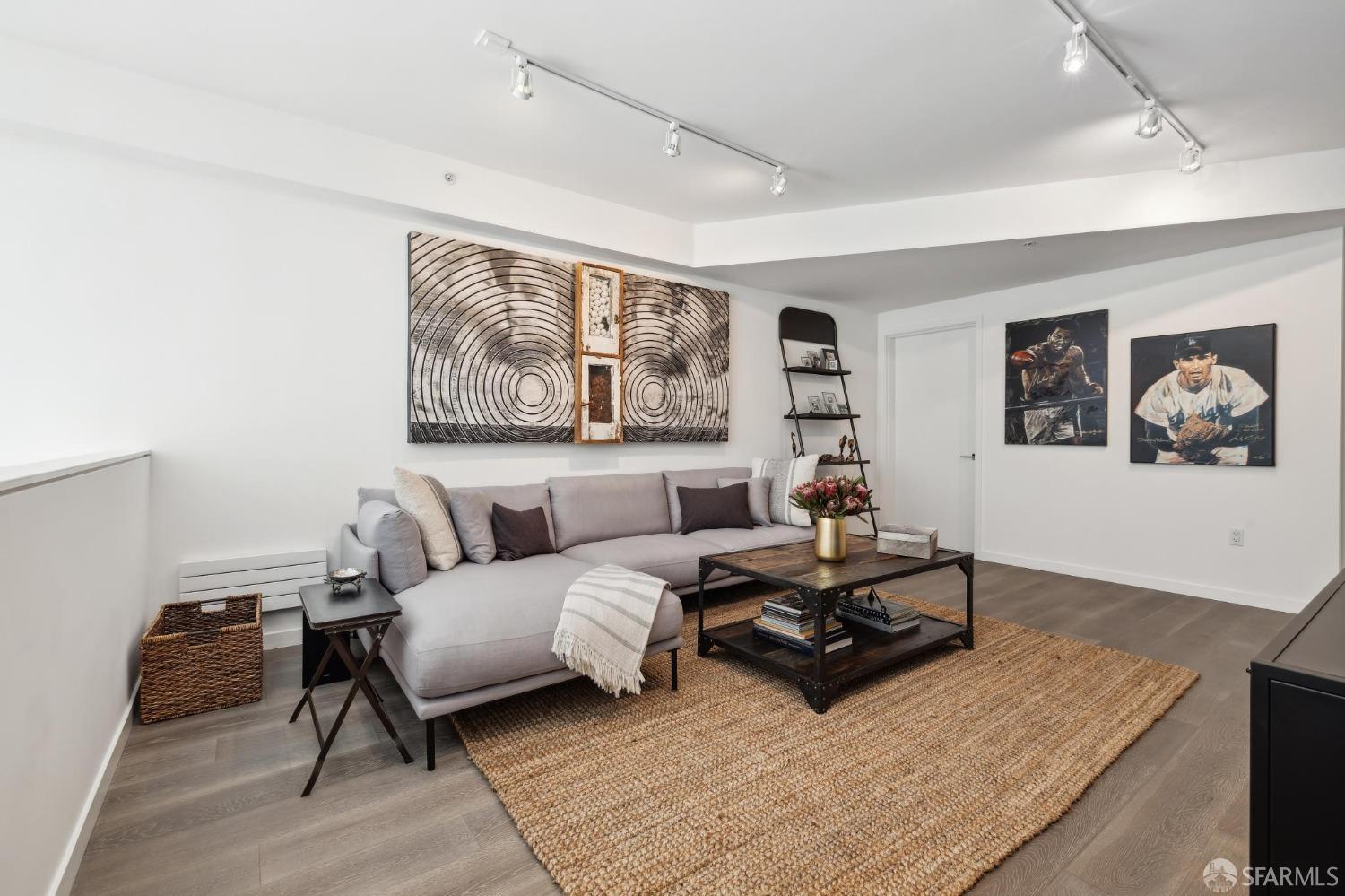 1501 Filbert Street Unit: TH1A