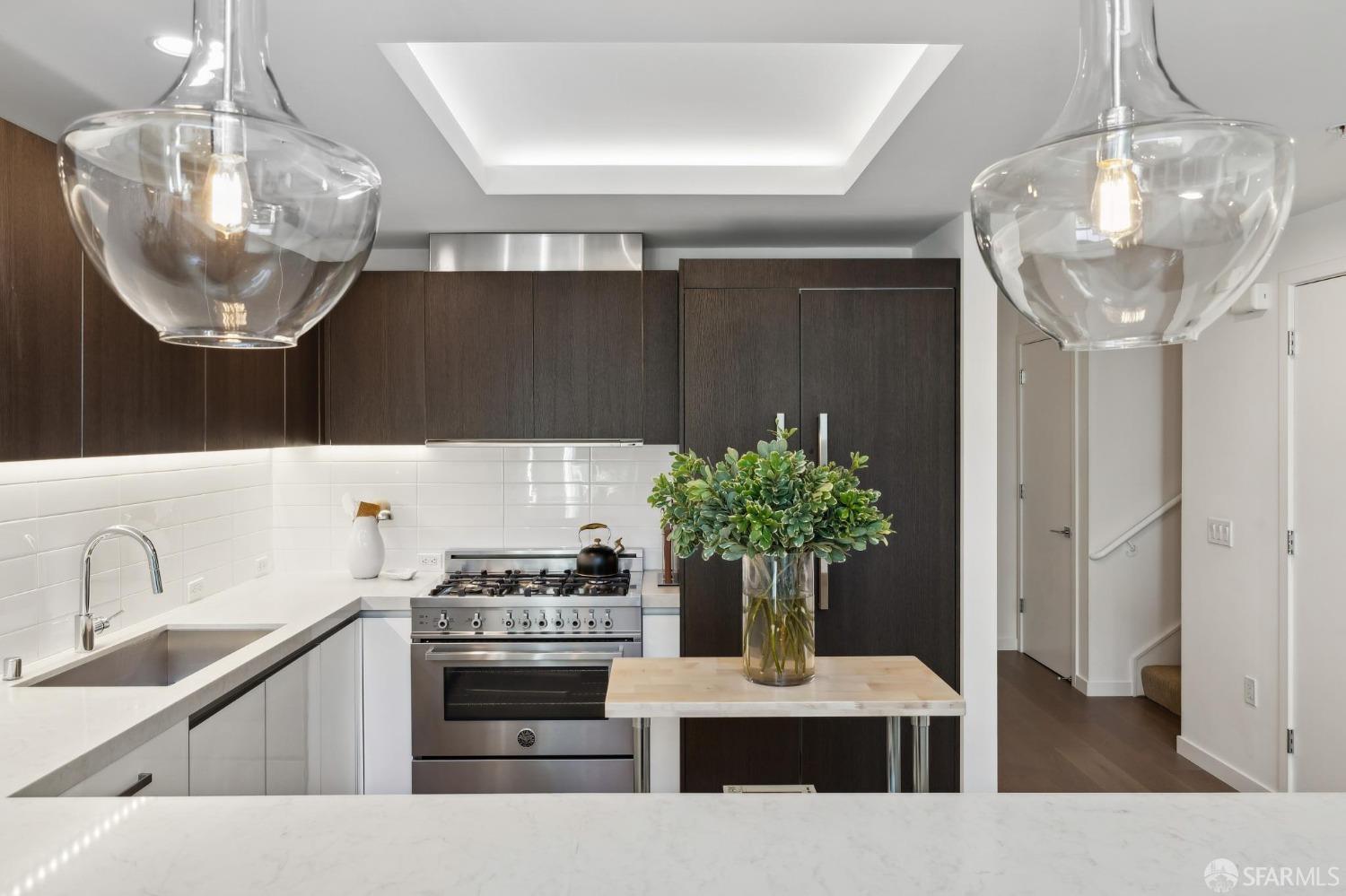 1501 Filbert Street Unit: TH1A