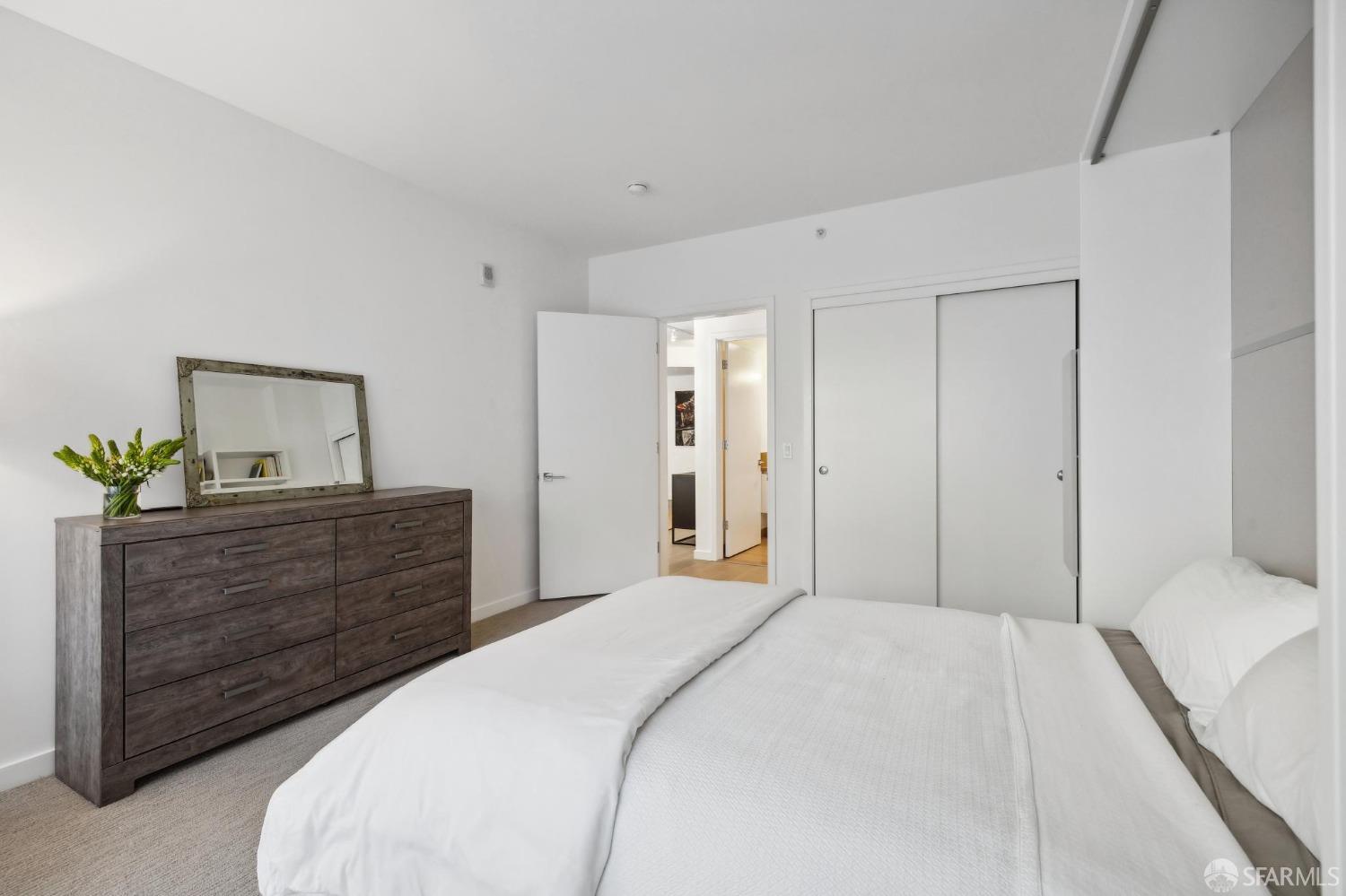 1501 Filbert Street Unit: TH1A