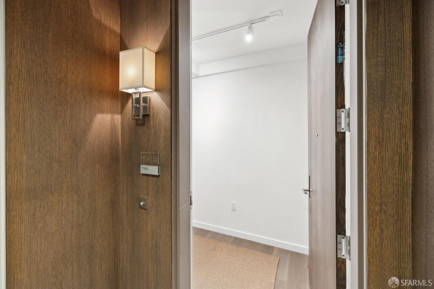 1501 Filbert Street Unit: TH1A