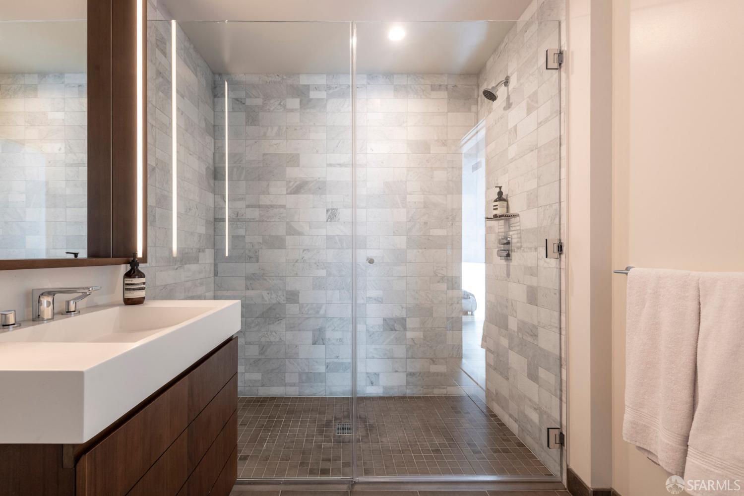 488 Folsom Street # 4104