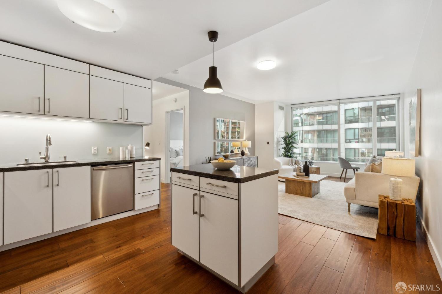 301 Main Street # 5F