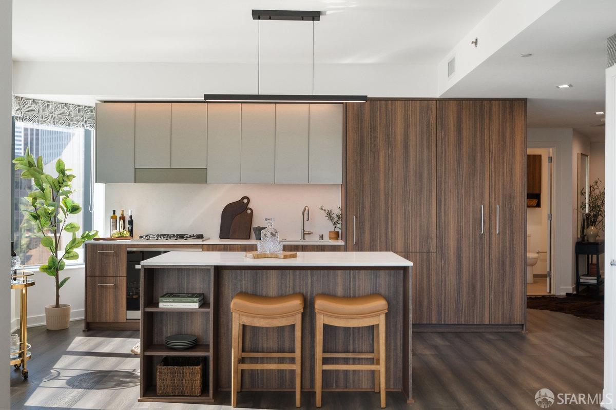 280 Spear Street # 23C