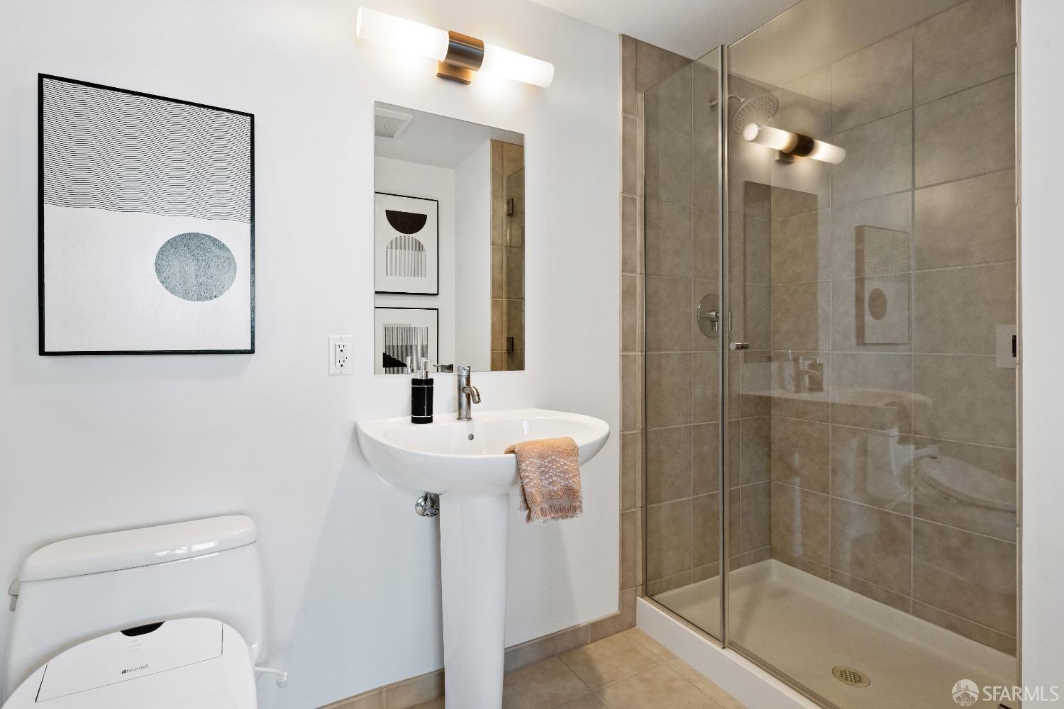 301 Main Street # 33C