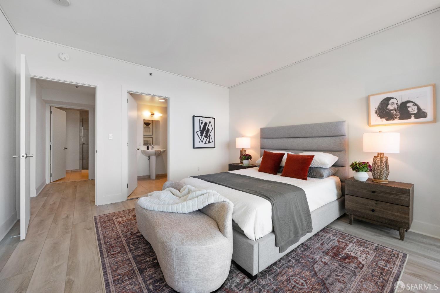 301 Main Street # 33C