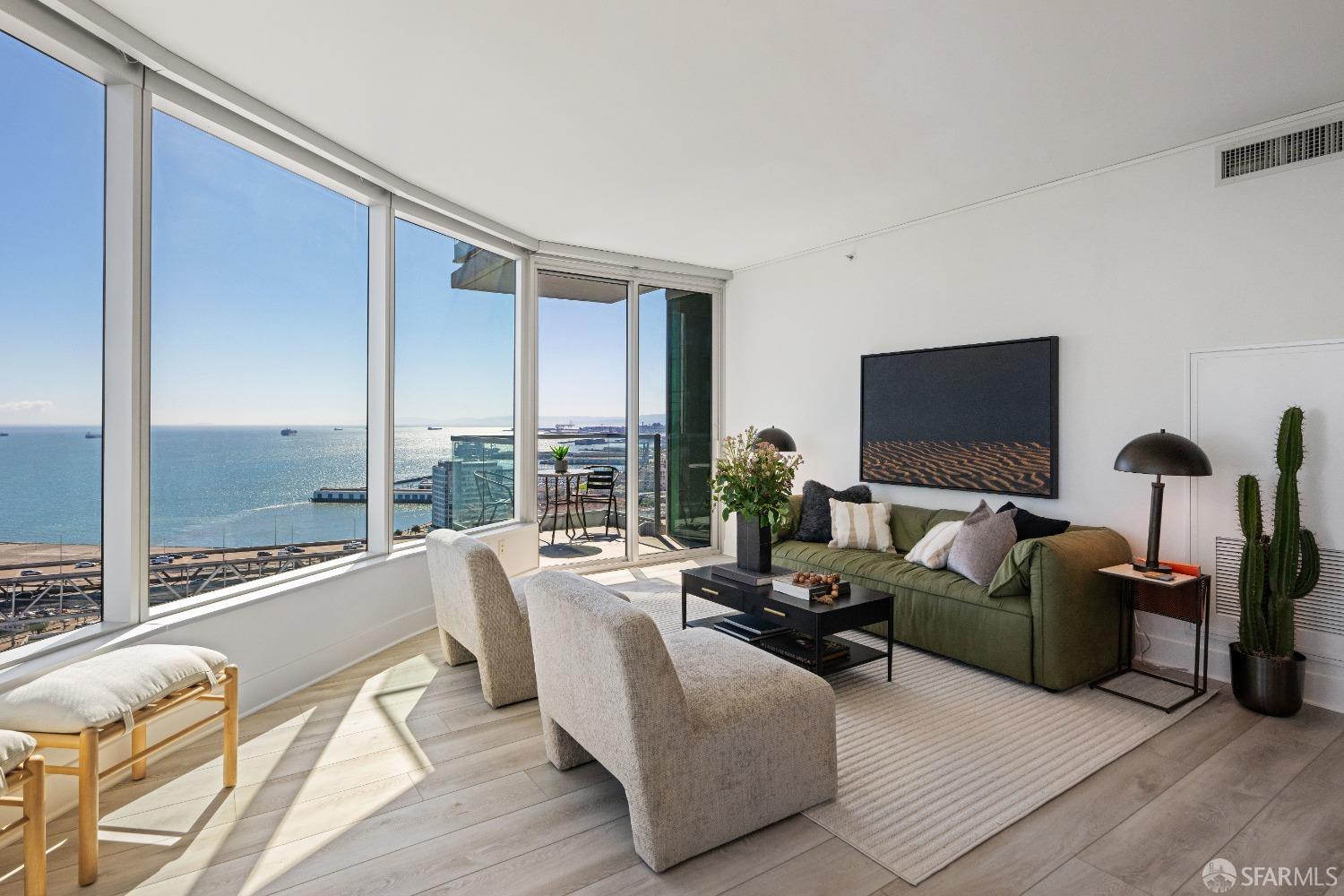 301 Main Street # 33C