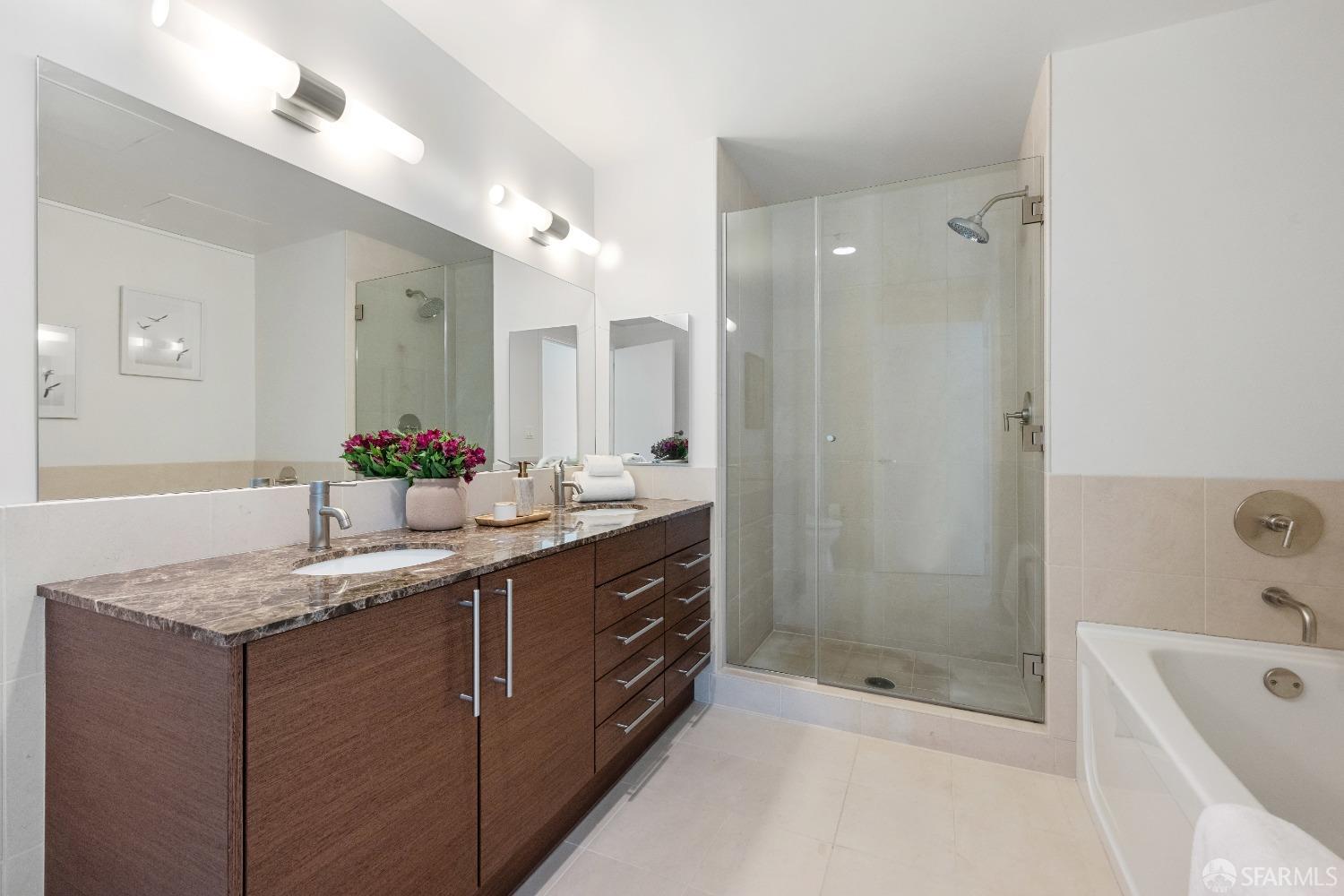 301 Main Street # 33C