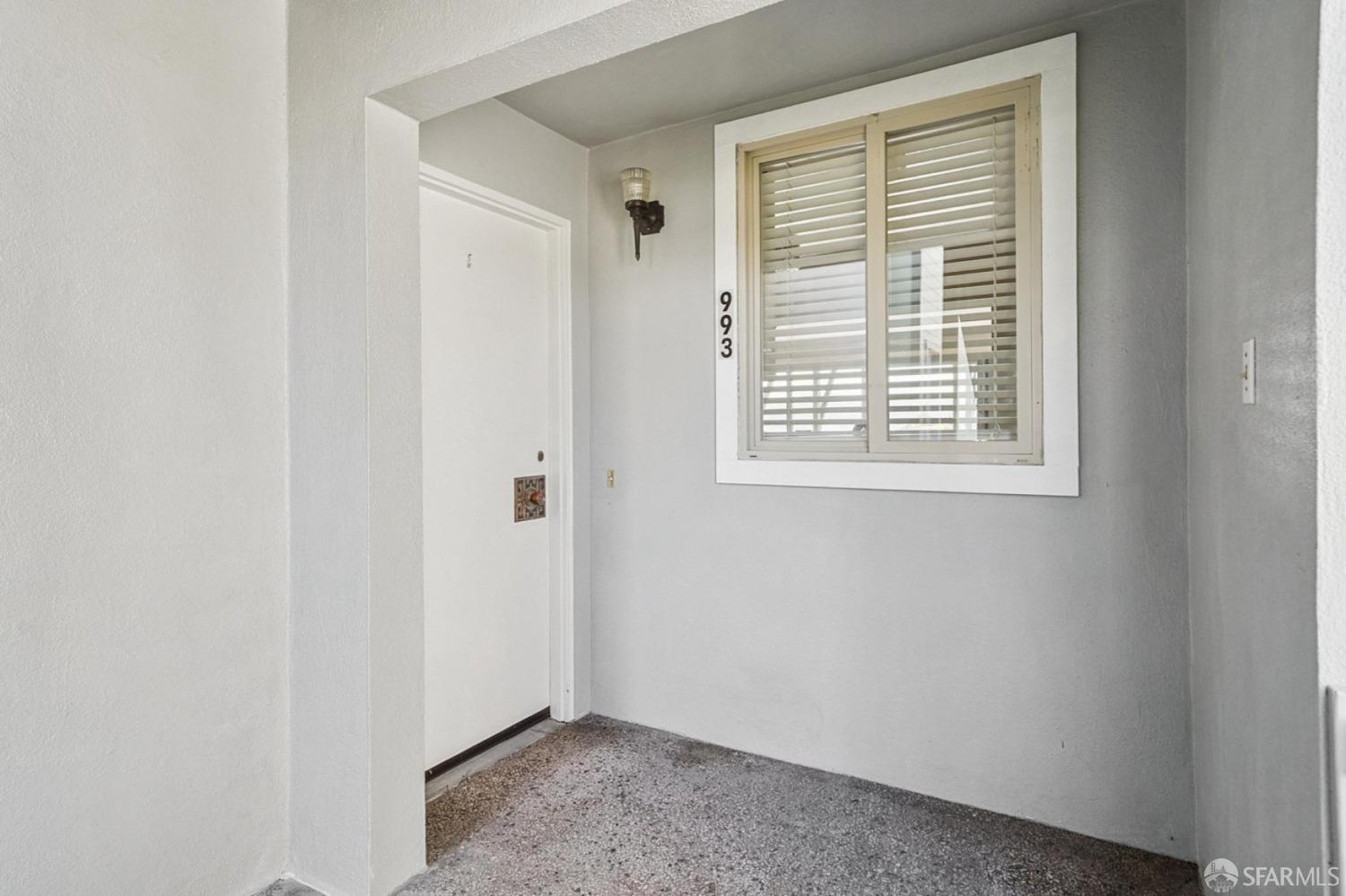 993-995 Duncan Street