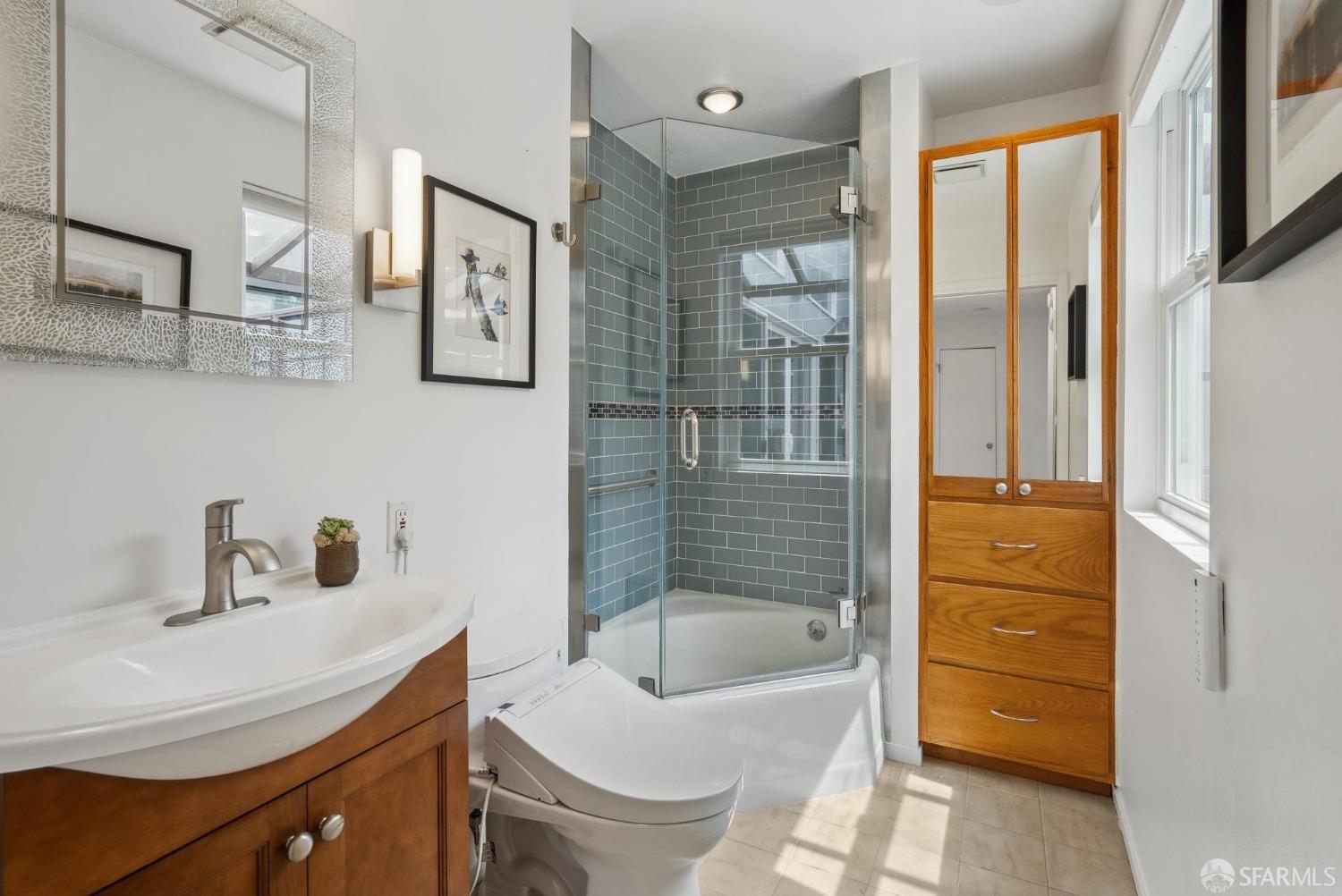 993-995 Duncan Street