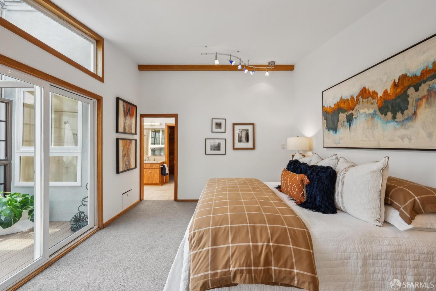 993-995 Duncan Street