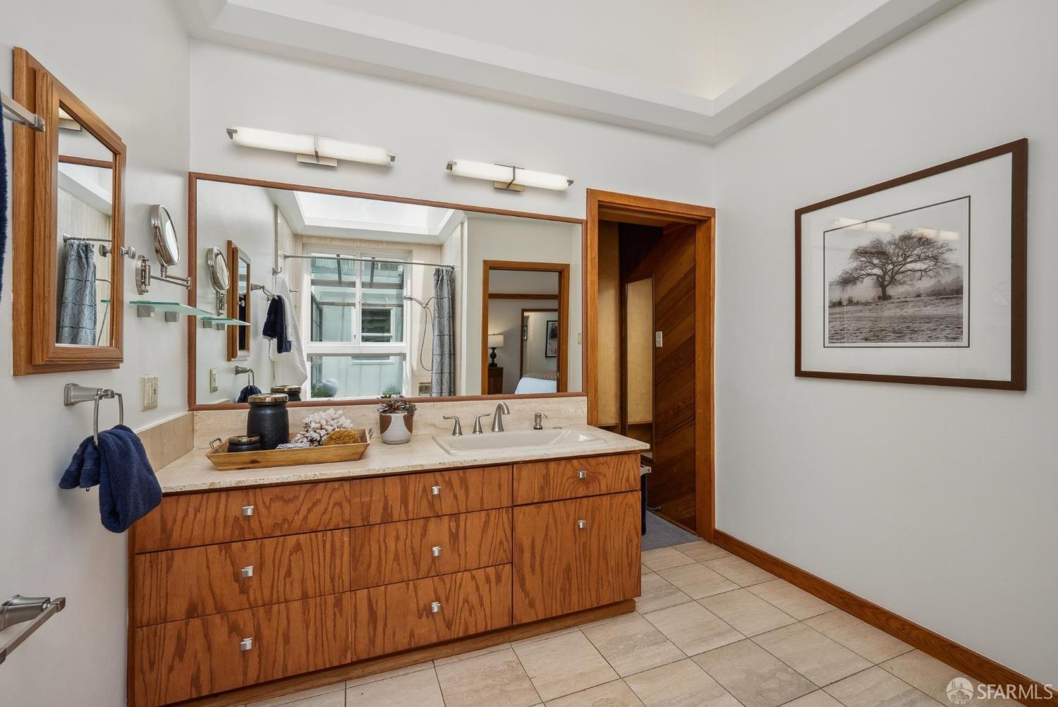 993-995 Duncan Street