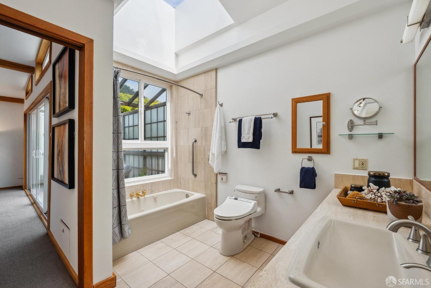 993-995 Duncan Street