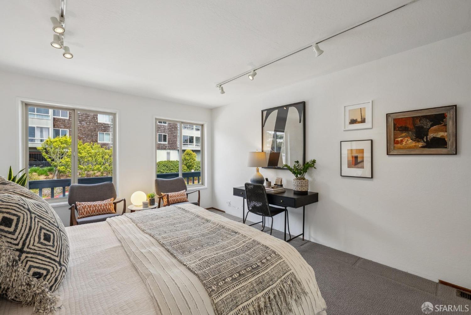 993-995 Duncan Street