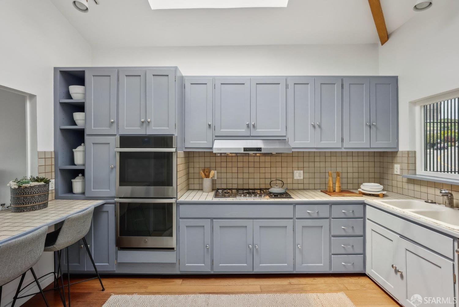 993-995 Duncan Street