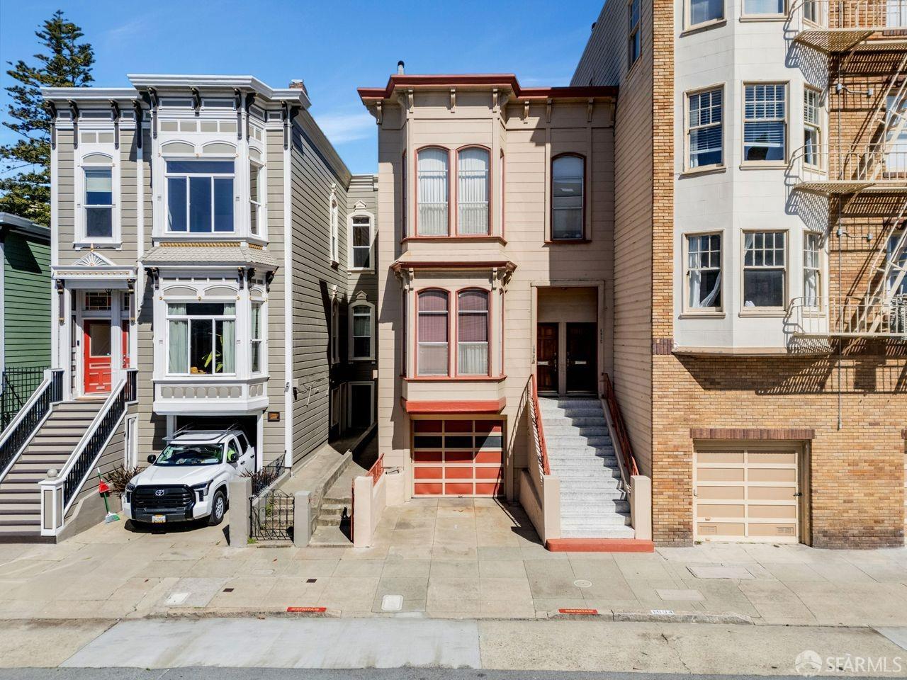 1904-1904 1/2 Golden Gate Avenue