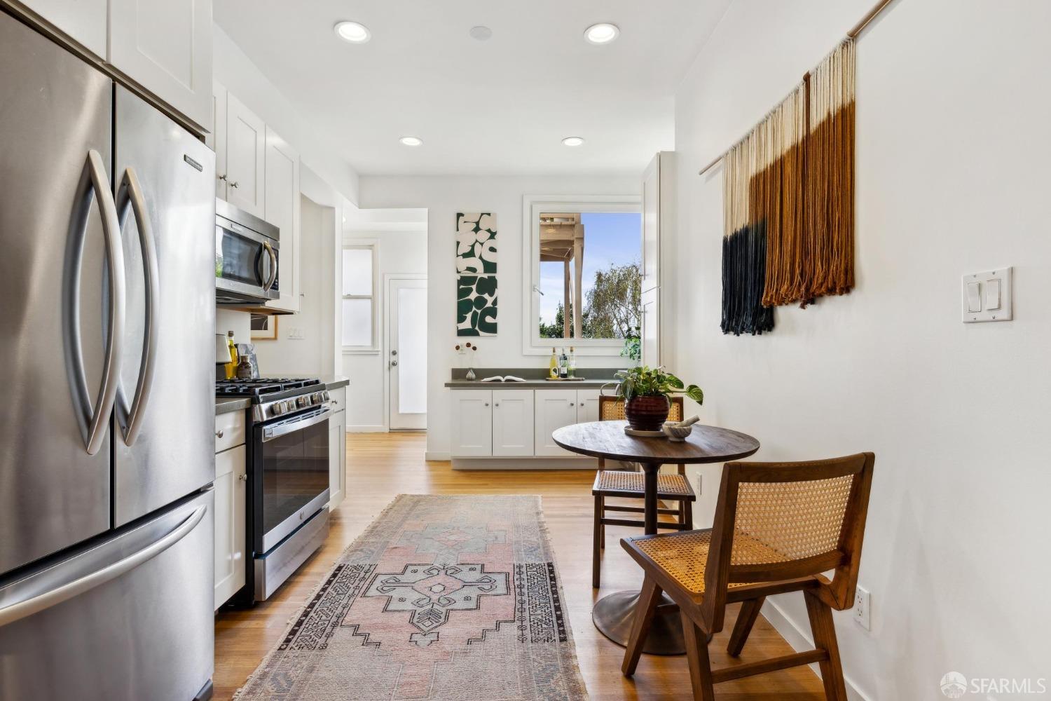 1221 Noe Street