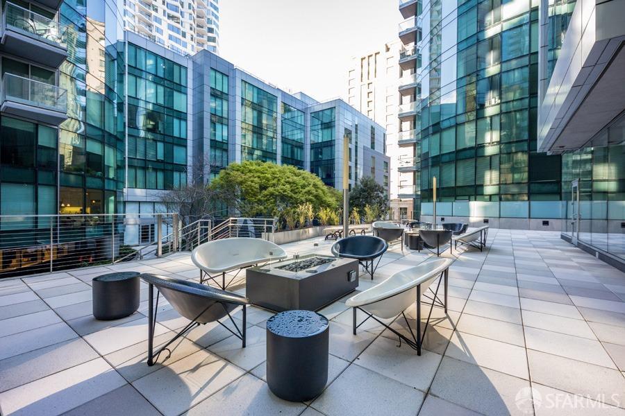 301 Main Street # 10H