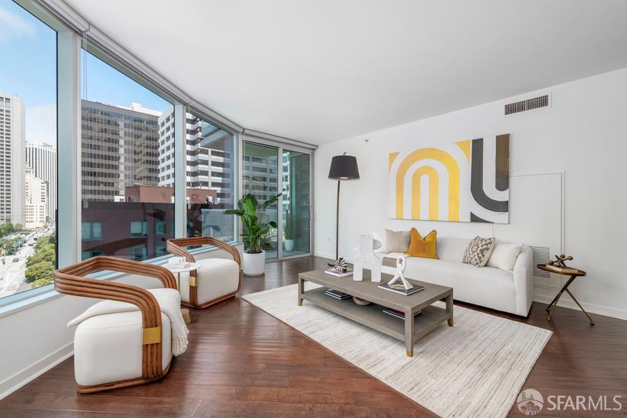 301 Main Street # 10H