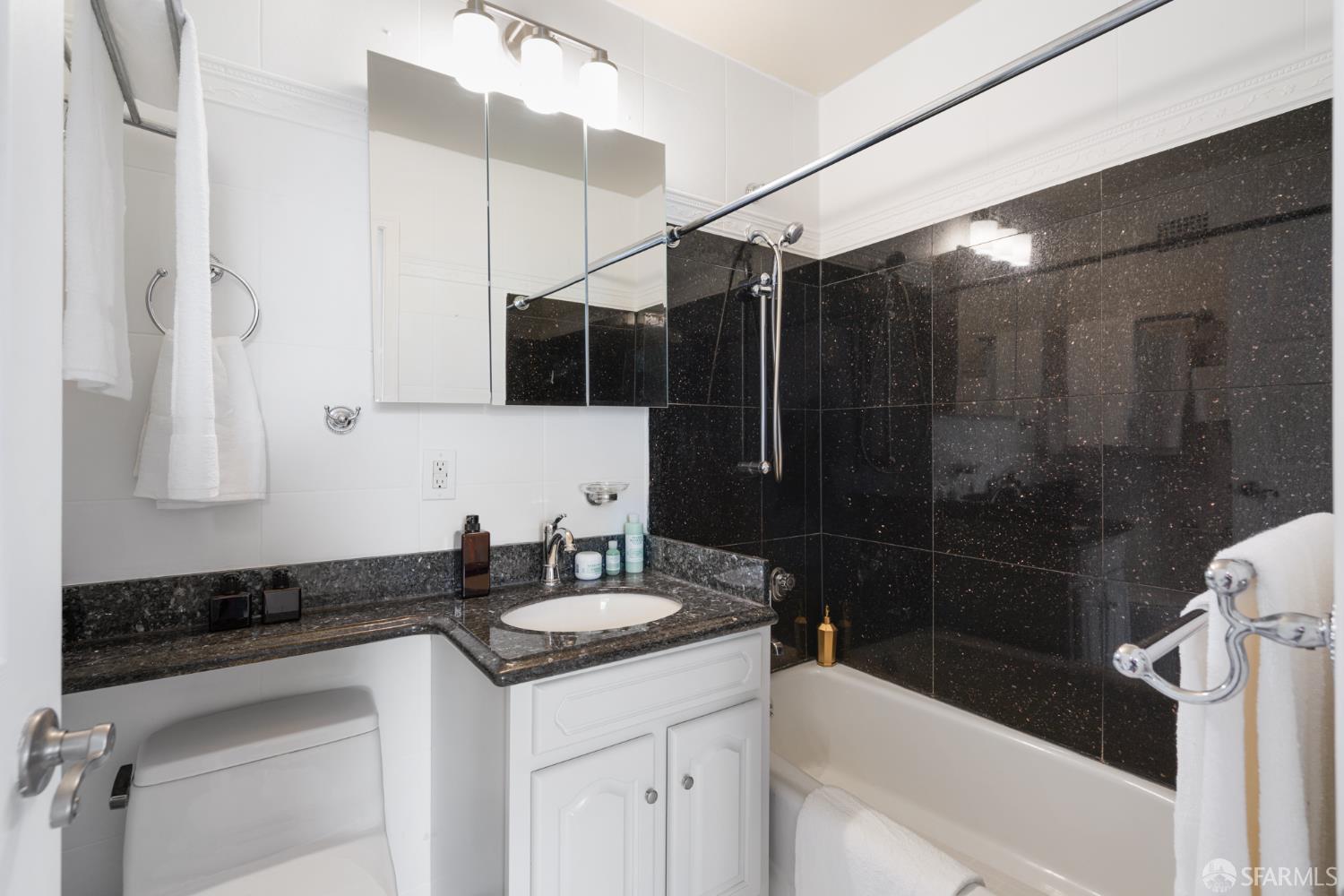 1520 Ofarrell Street # 4