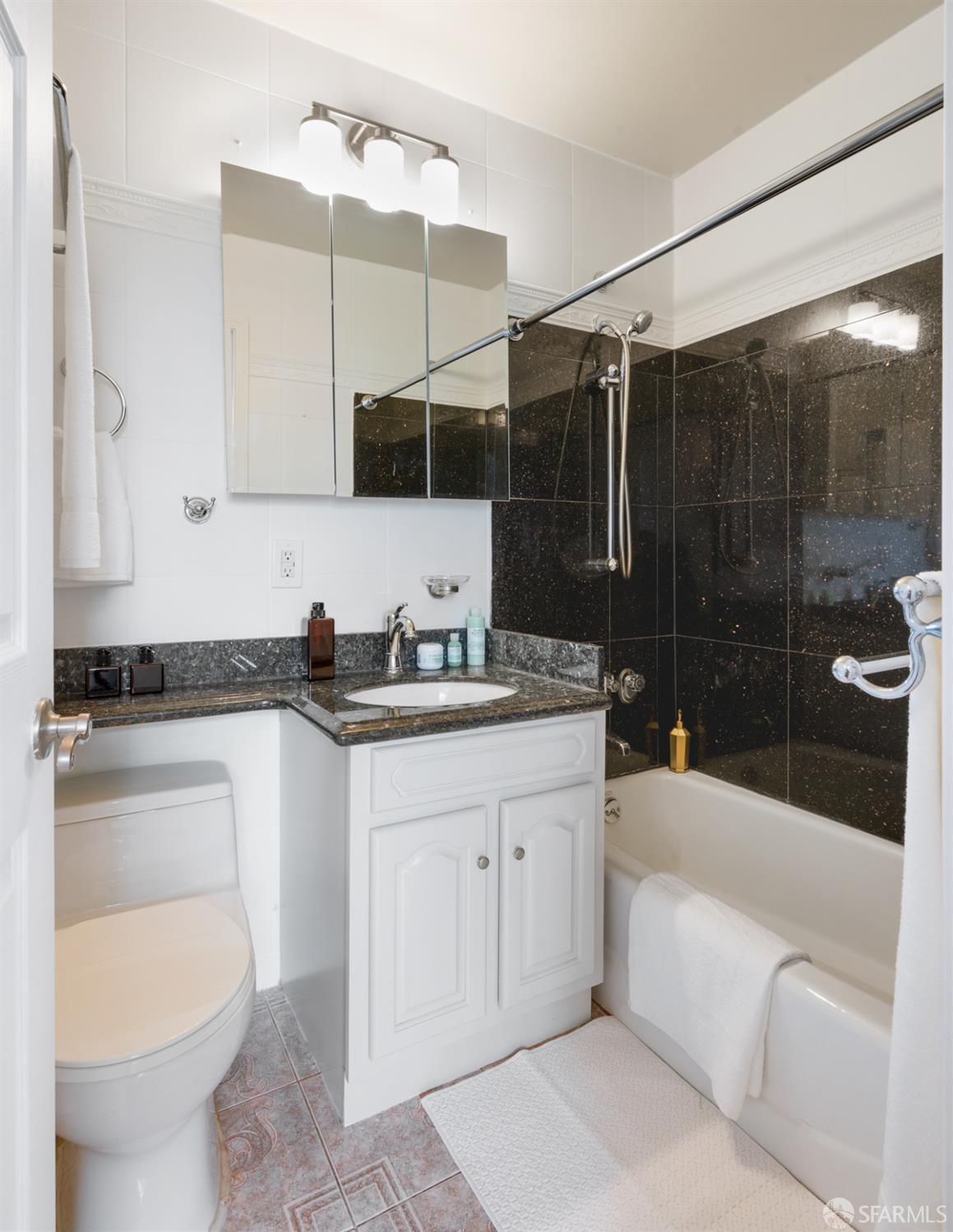 1520 Ofarrell Street # 4