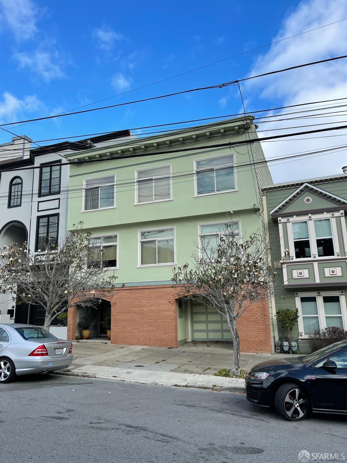 943-945 Sanchez Street