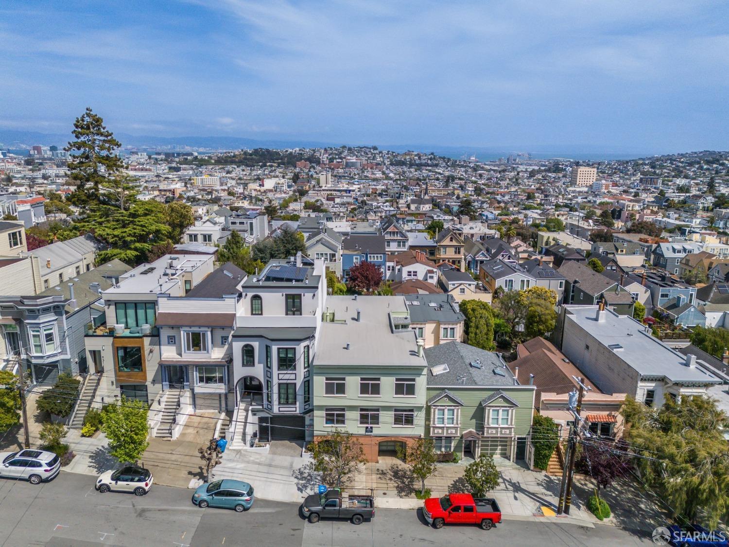 943-945 Sanchez Street
