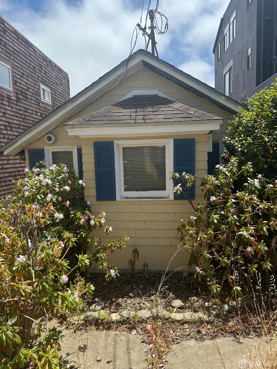 369 Valley Street