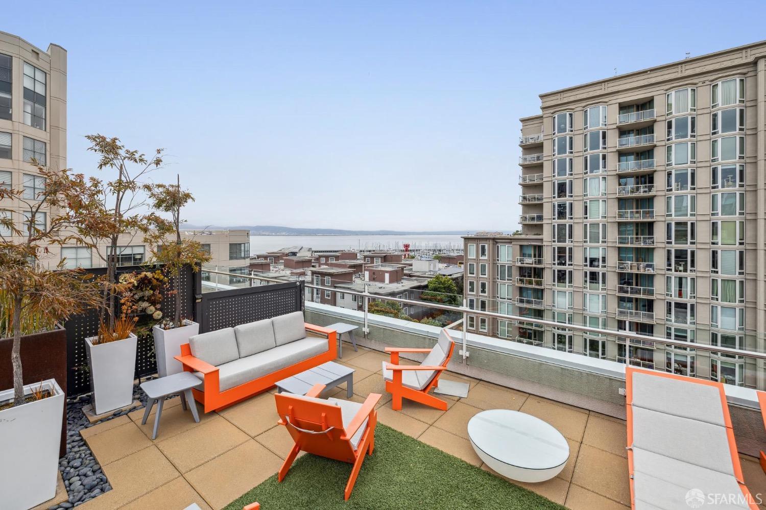 72 Townsend Street # 301