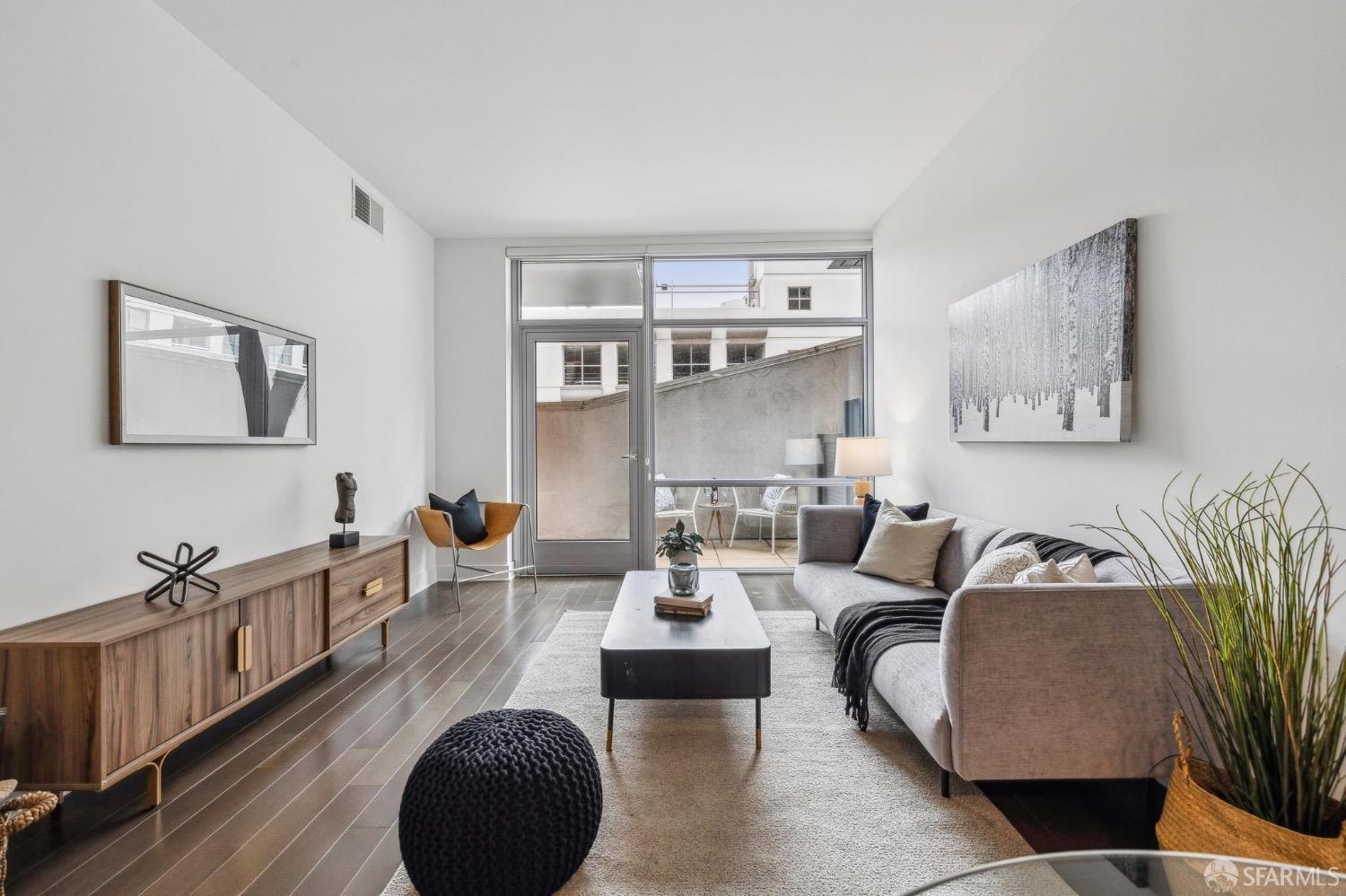 72 Townsend Street # 301