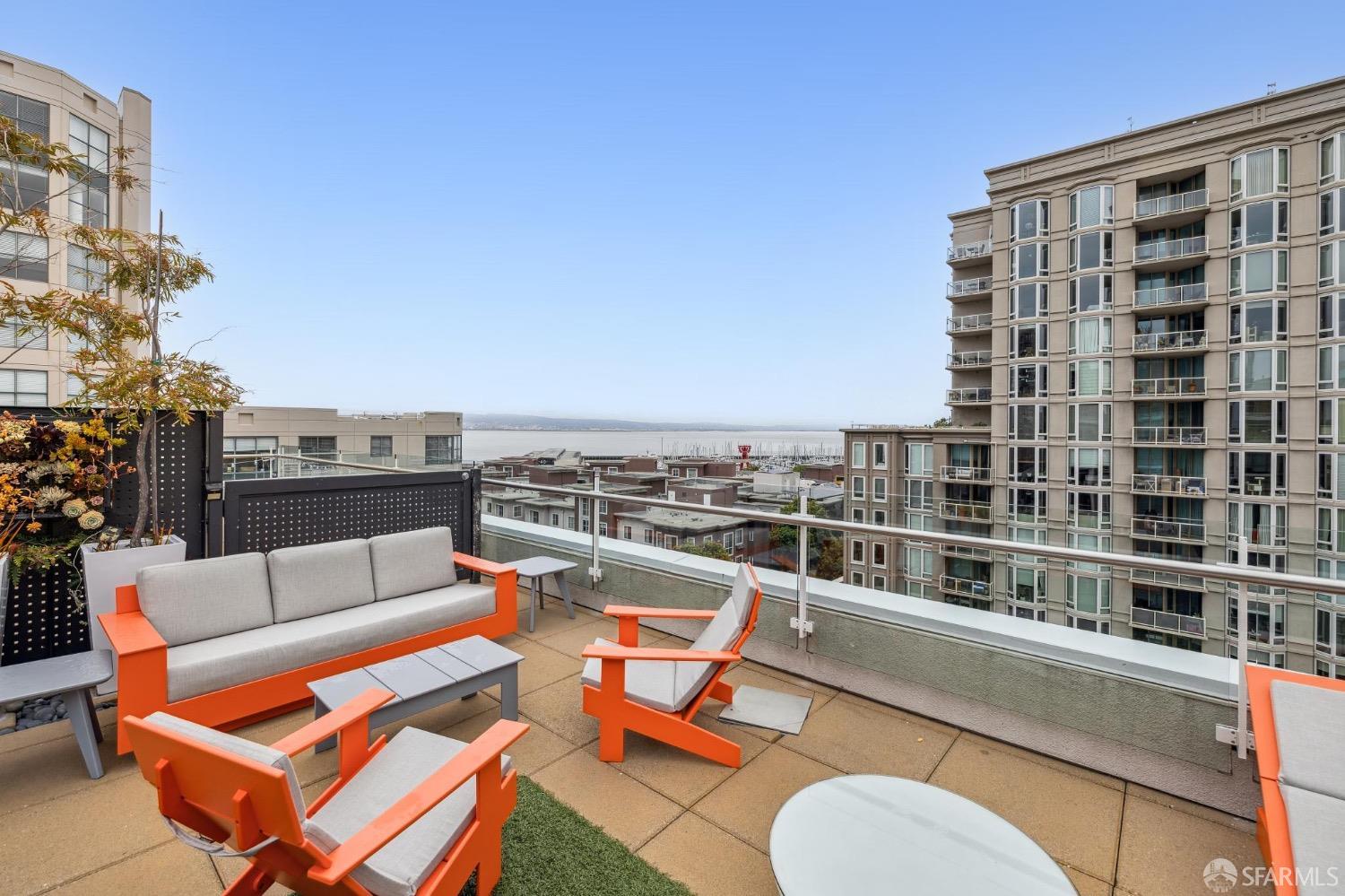 72 Townsend Street # 301