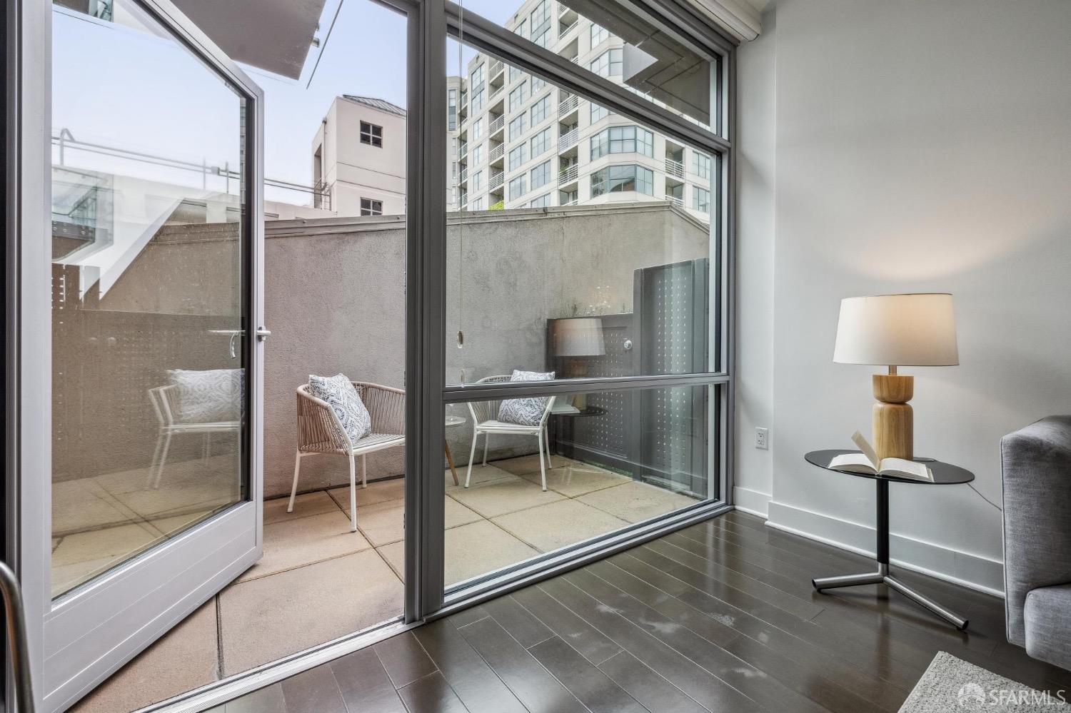 72 Townsend Street # 301