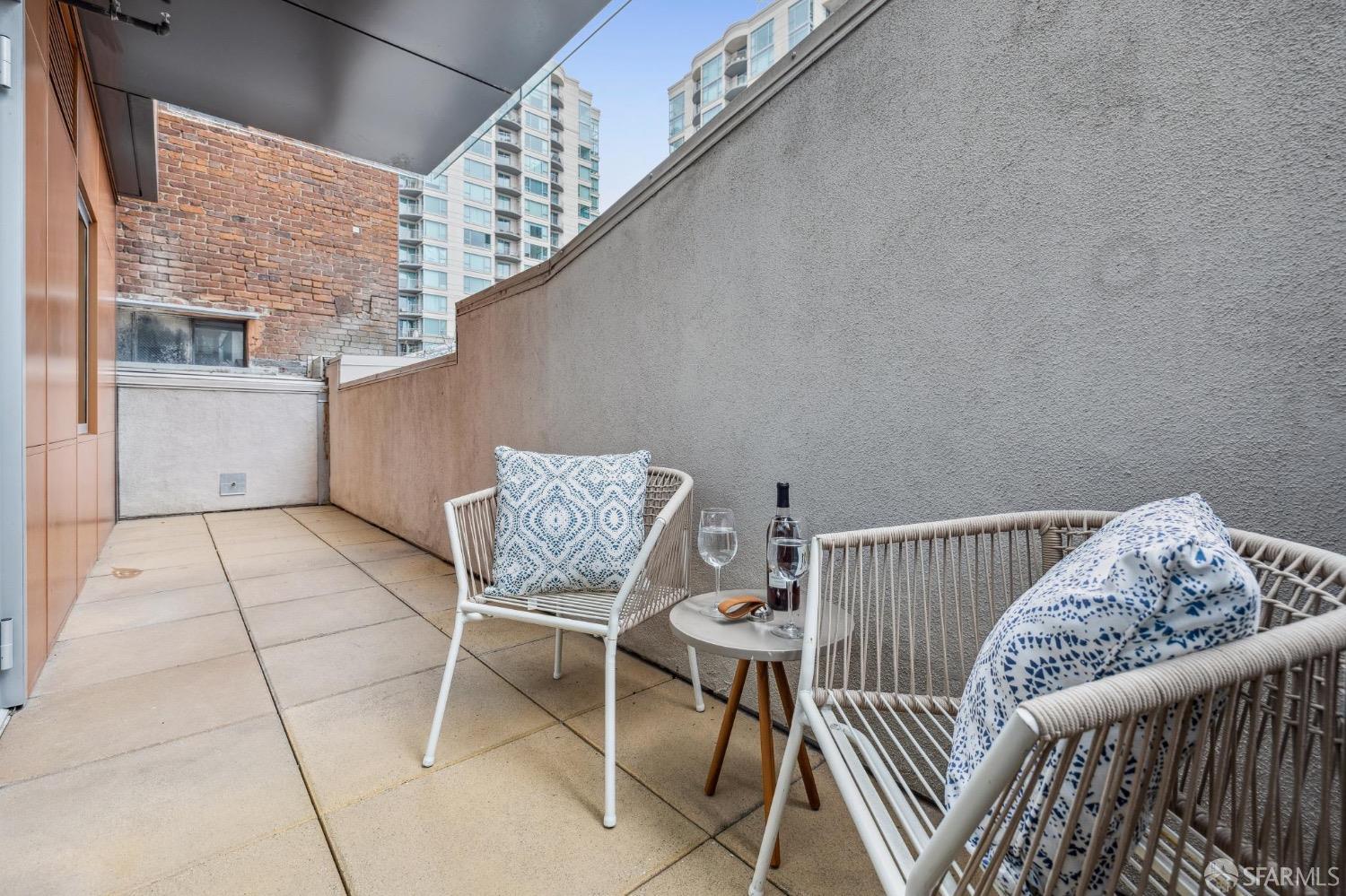 72 Townsend Street # 301