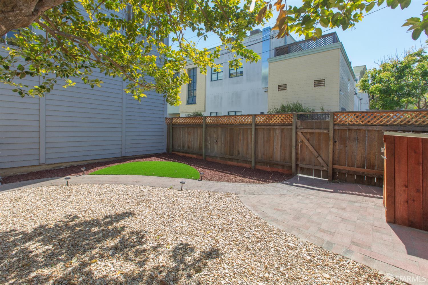 380 Bartlett Street # 201