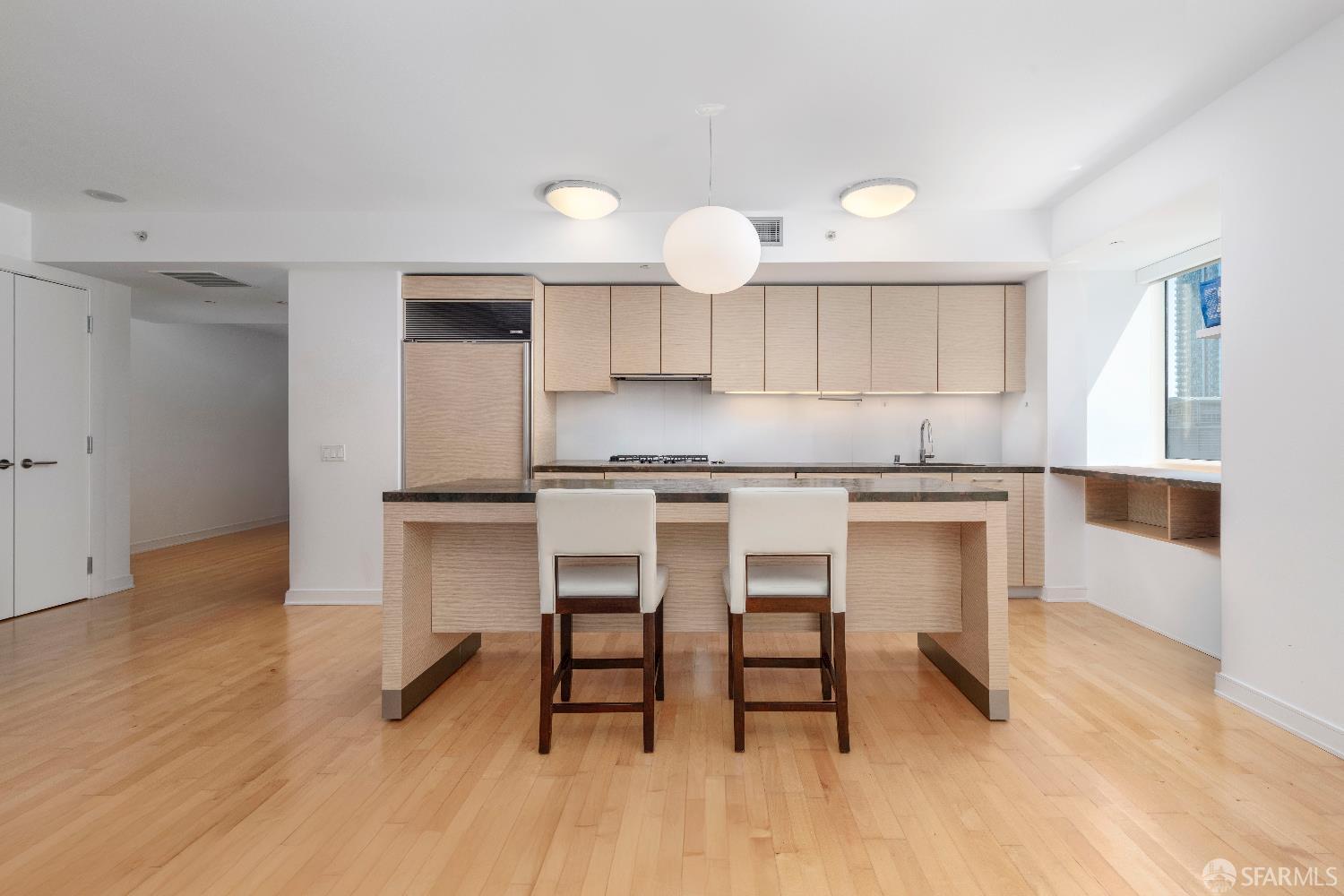 301 Mission Street # 14A