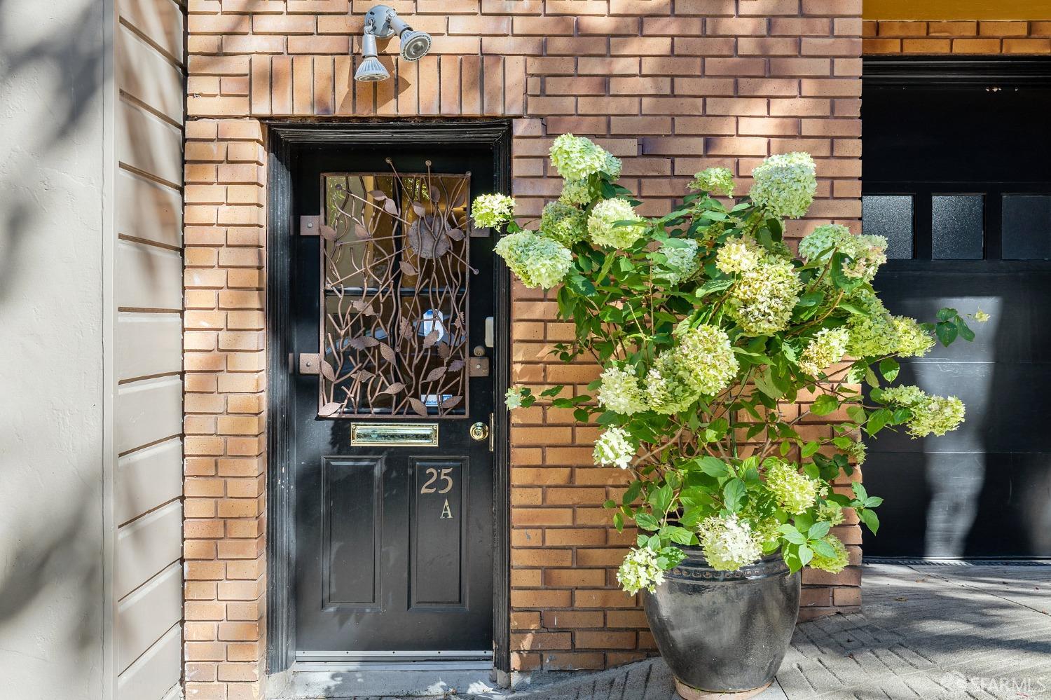 25 Alpine Terrace # A