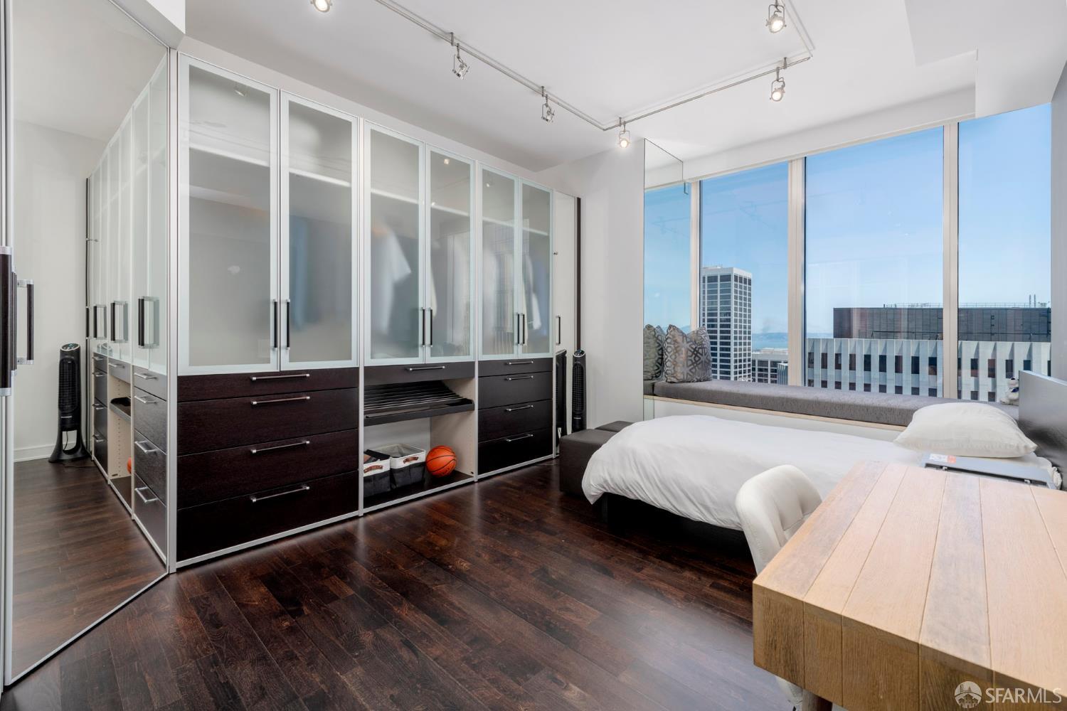 301 Mission Street # 43D