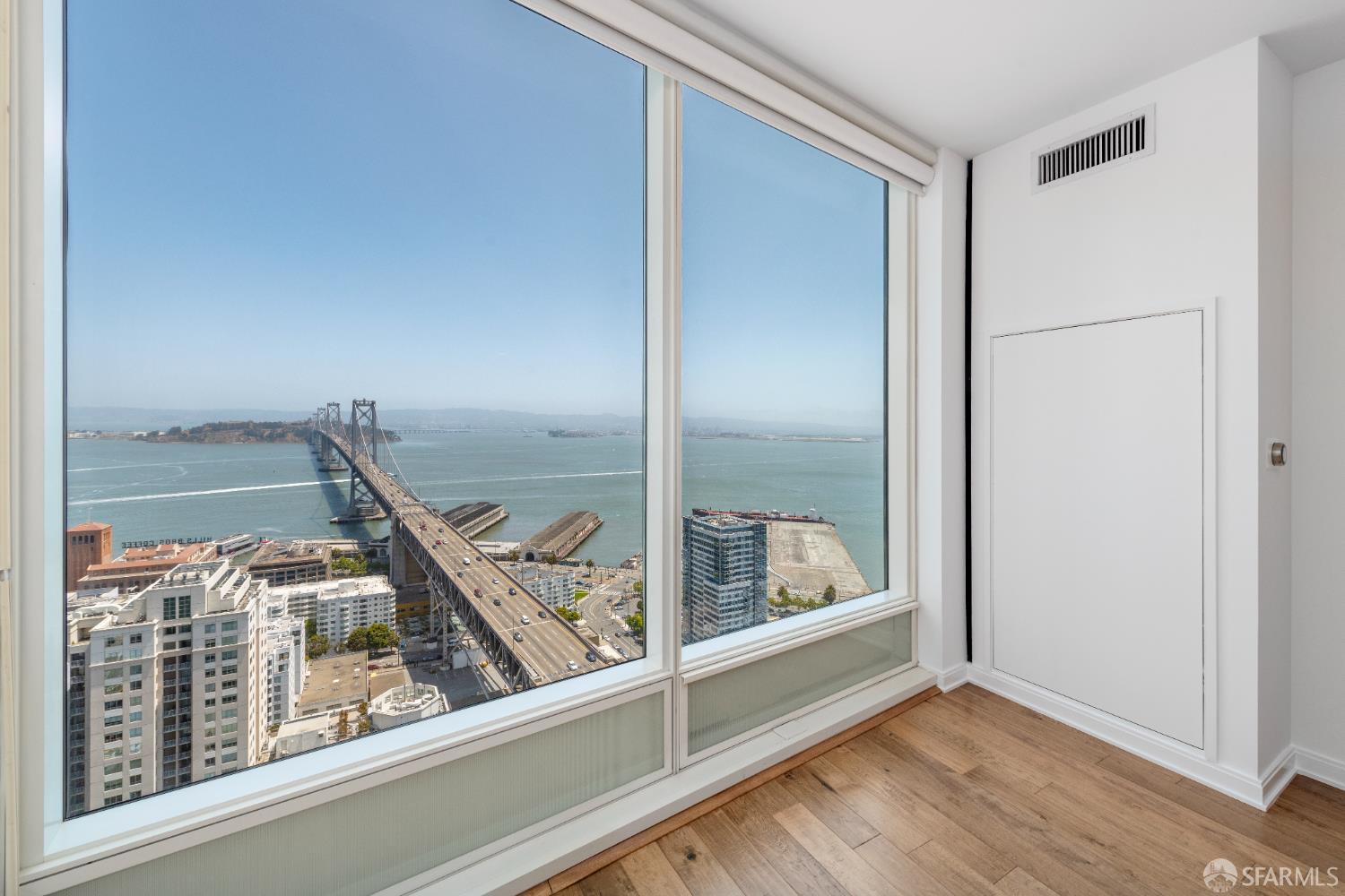 425 1st Street # 3301