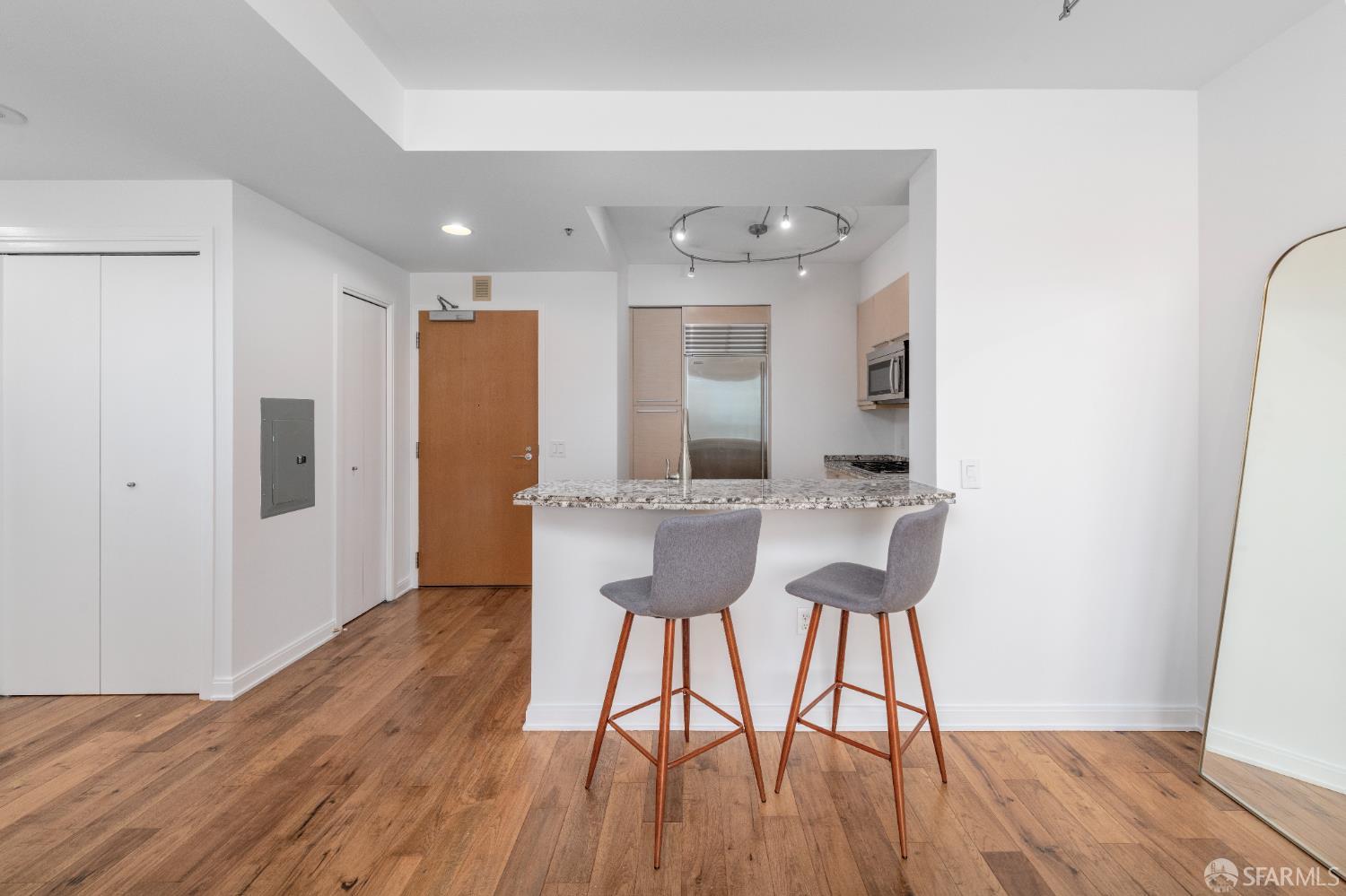 425 1st Street # 3301
