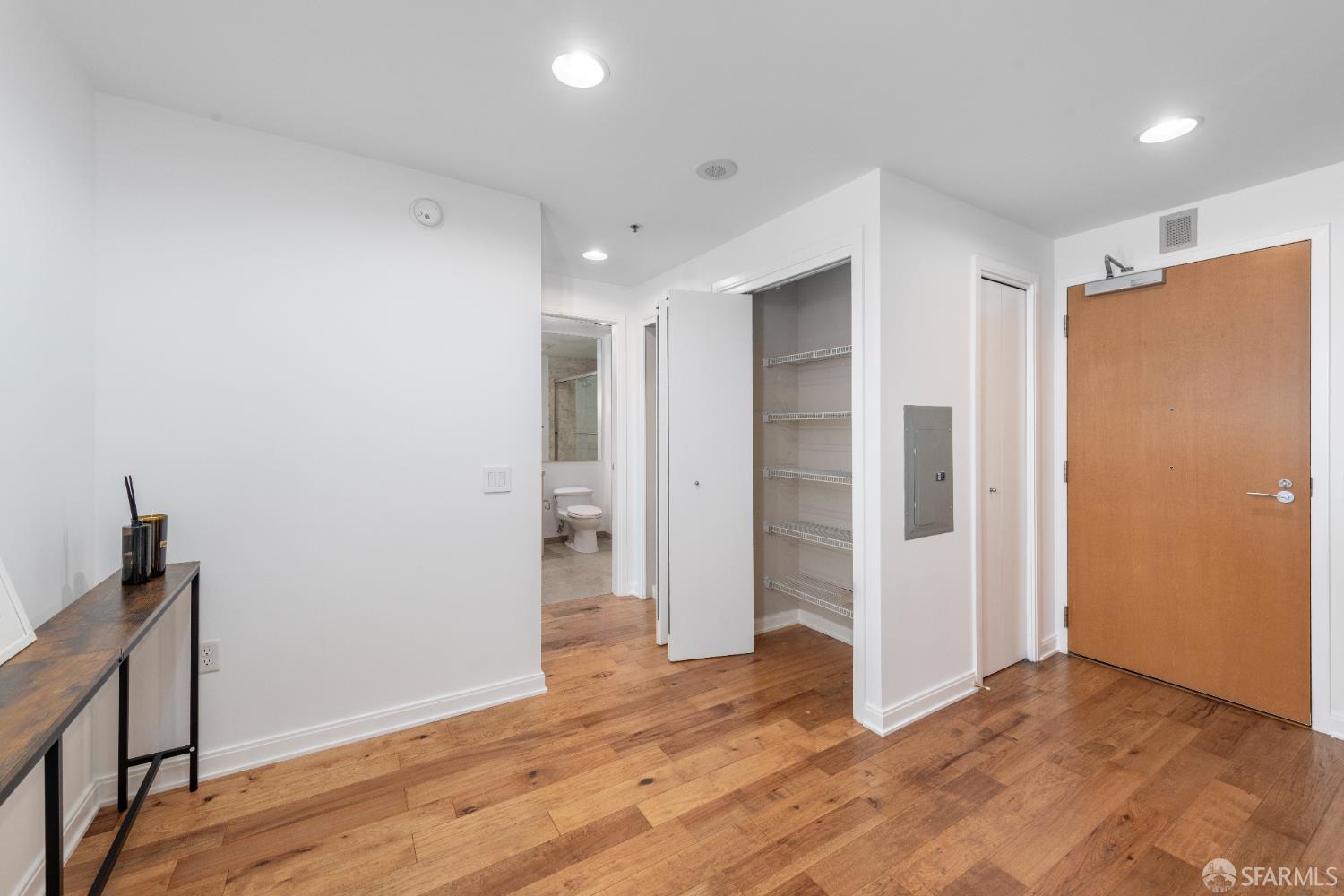 425 1st Street # 3301
