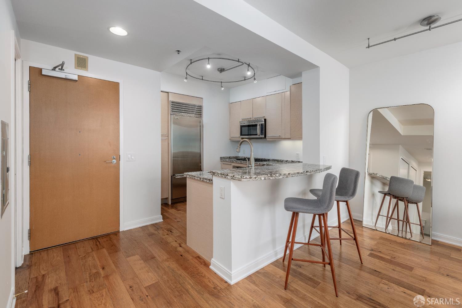 425 1st Street # 3301