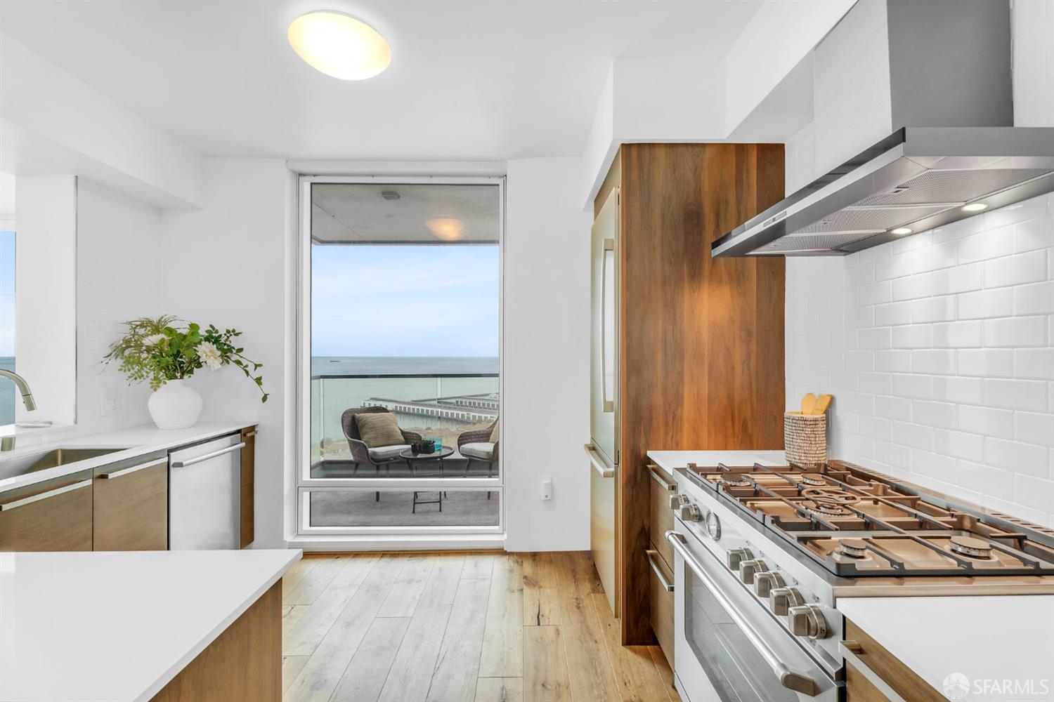 425 1st Street # 1902