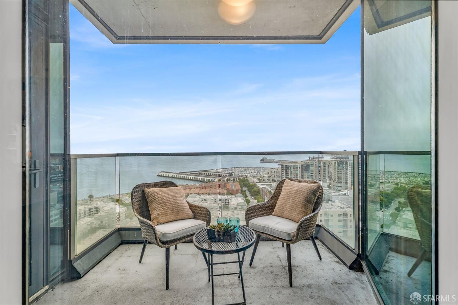 425 1st Street # 1902
