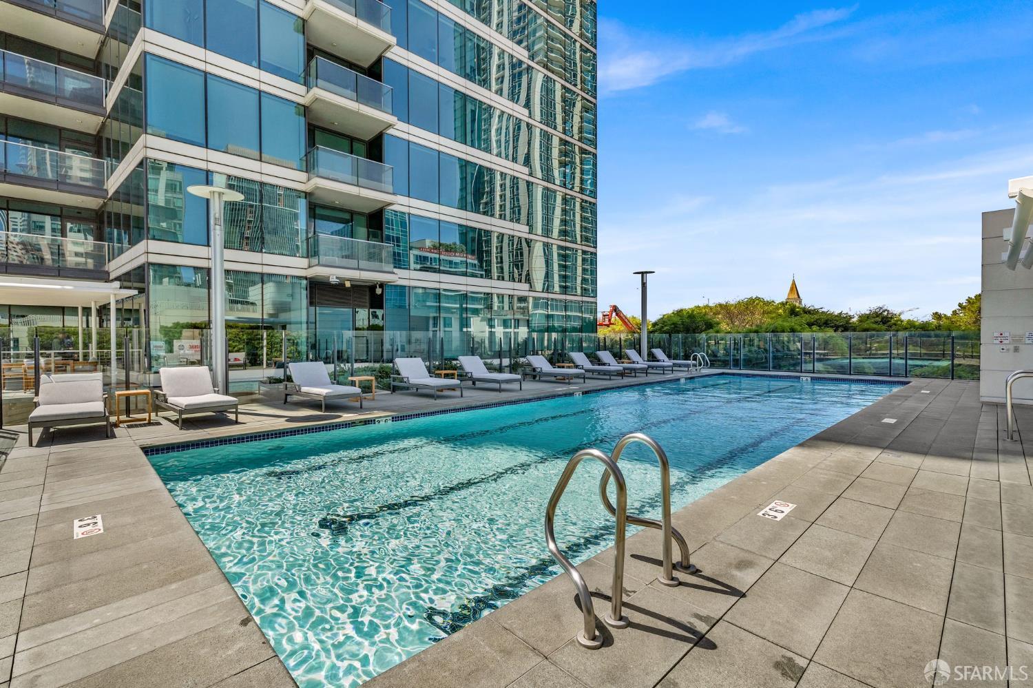 425 1st Street # 1902