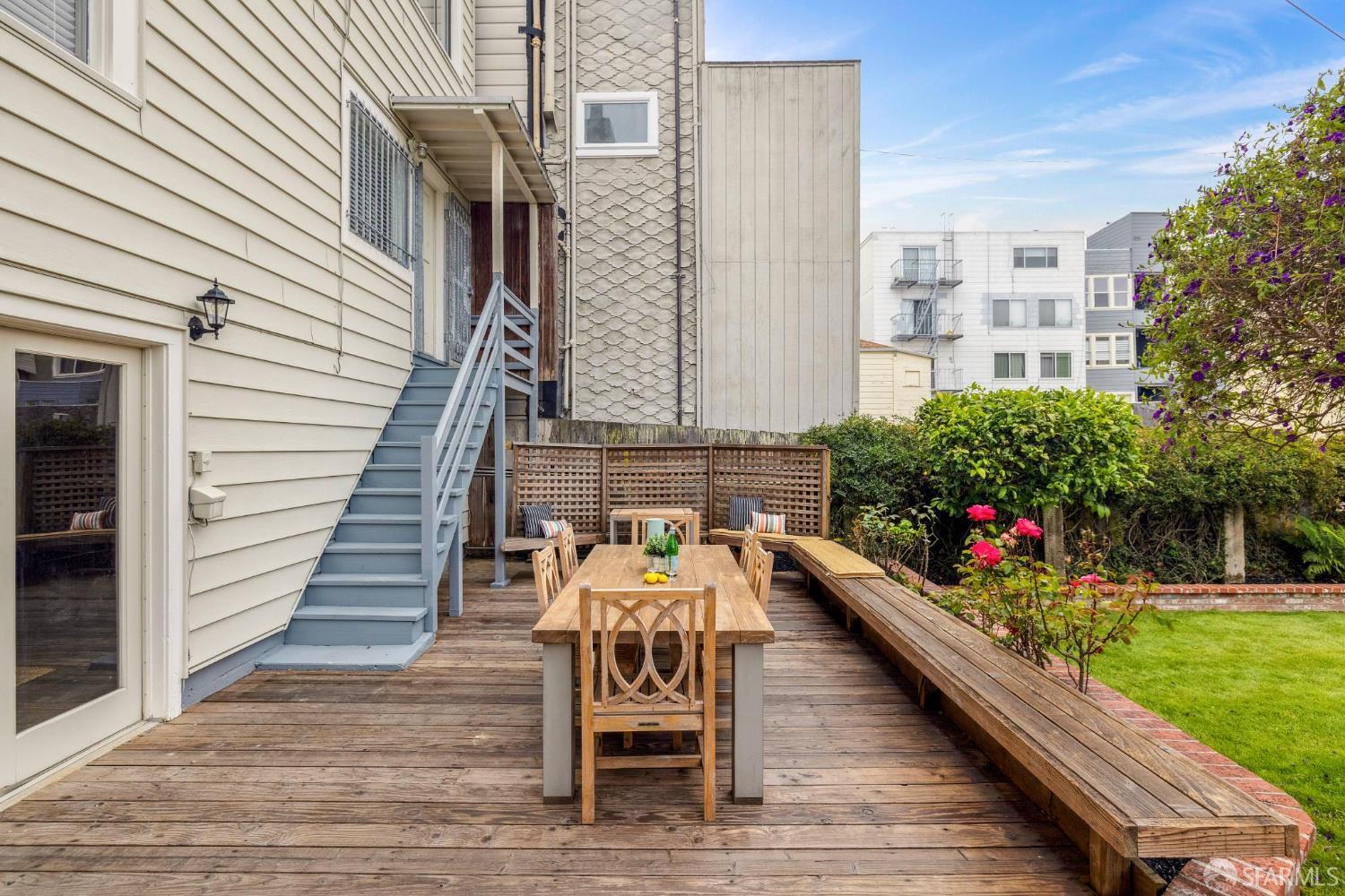 2448 Greenwich Street