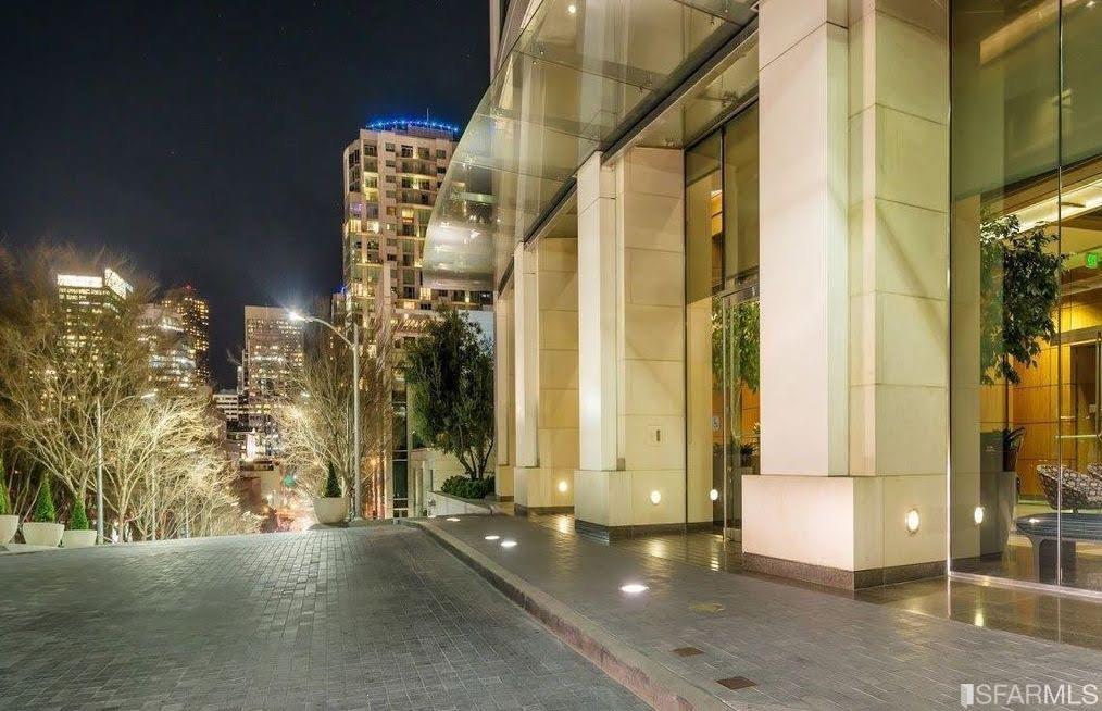 425 1st Street # 2504