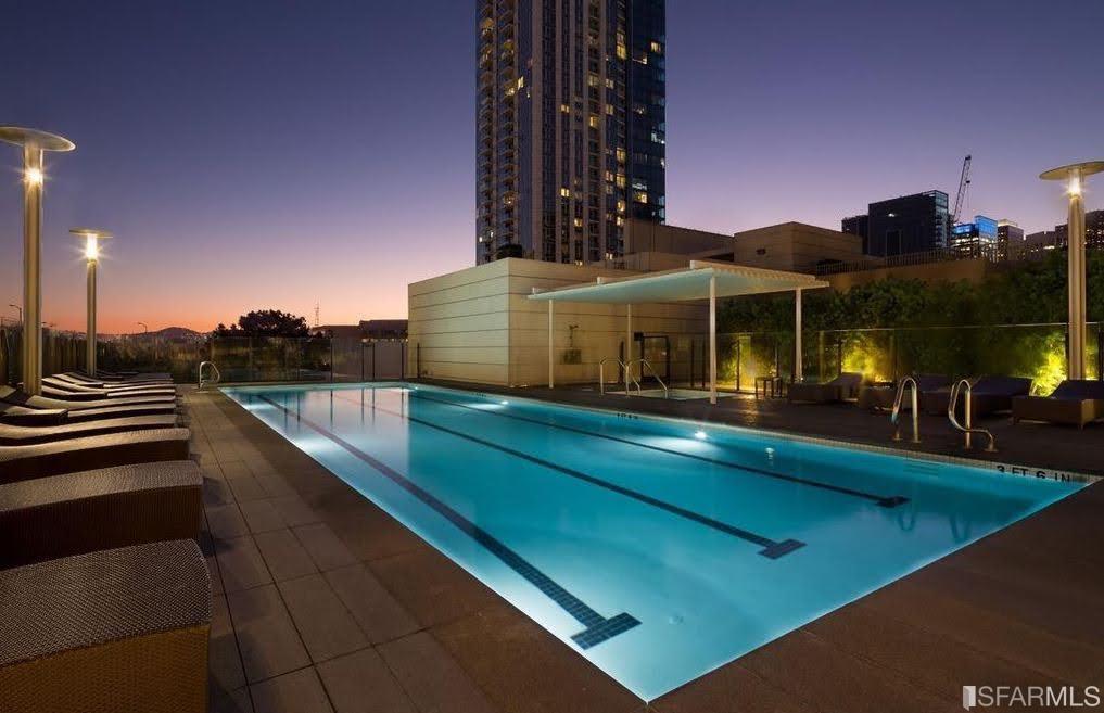 425 1st Street # 2504