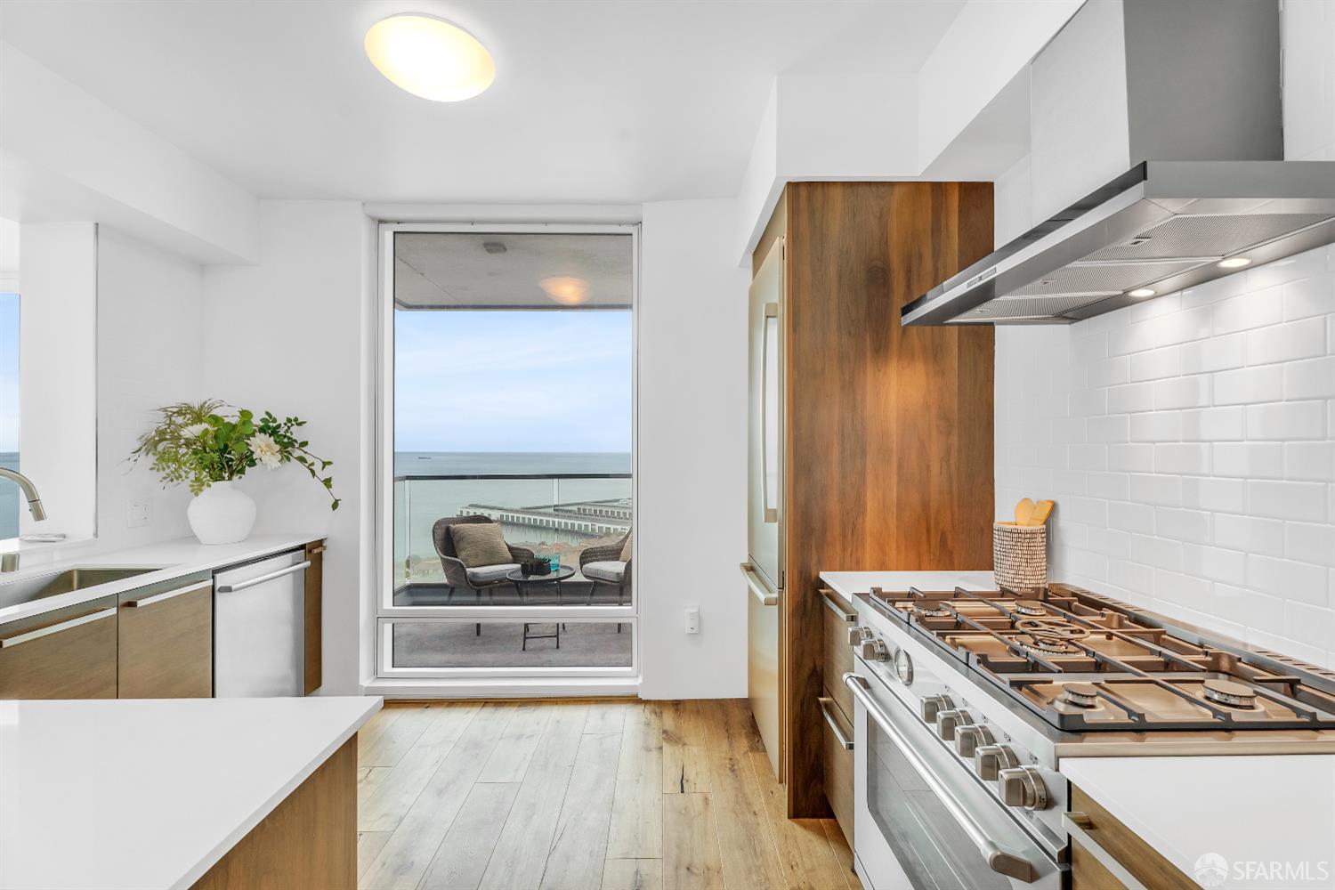 425 1st Street # 1902