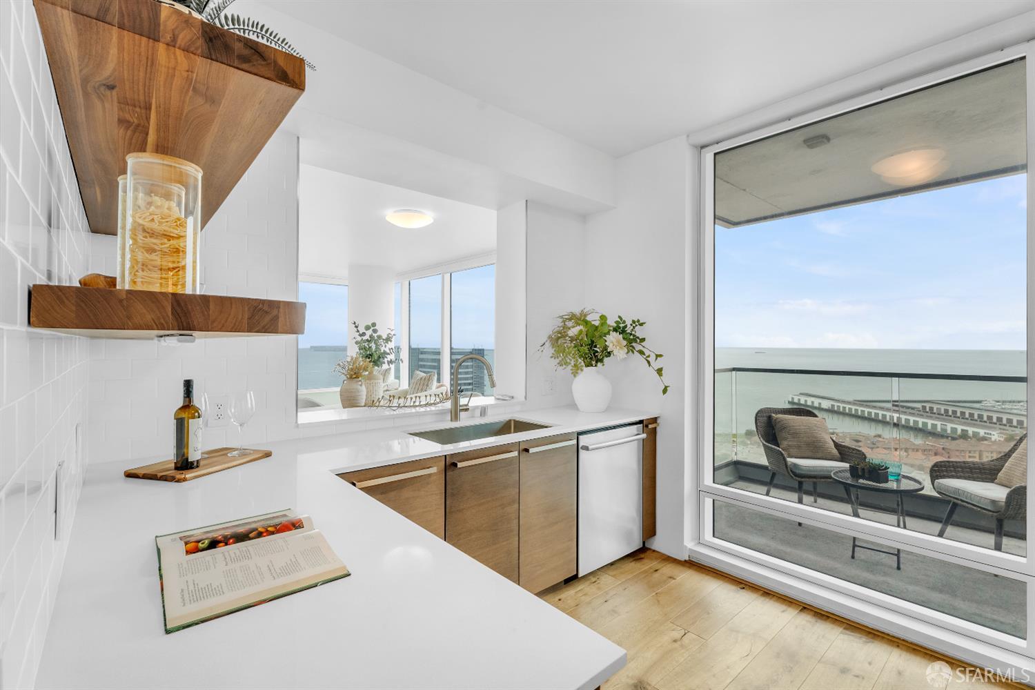 425 1st Street # 1902