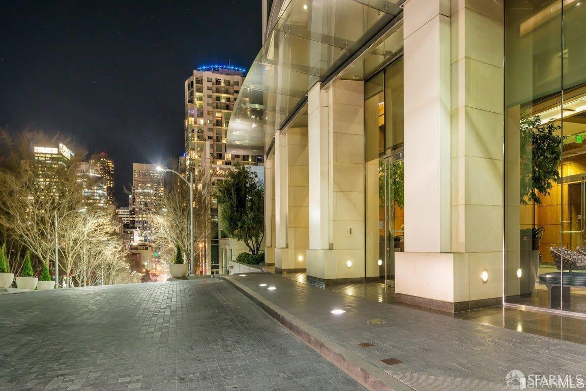425 1st Street # 1902