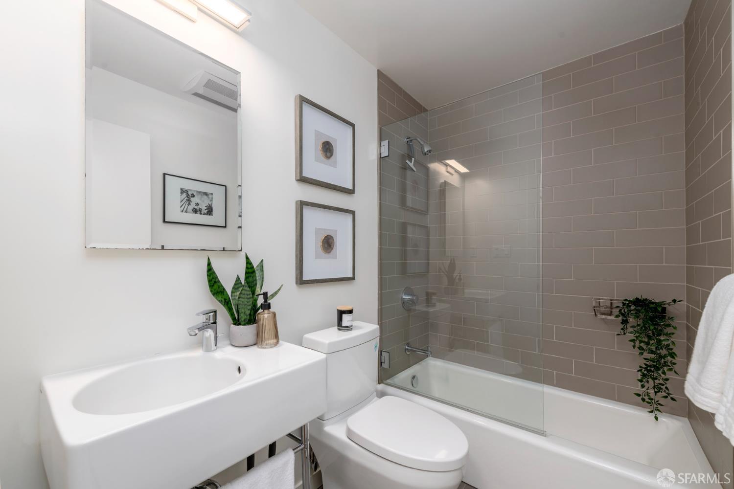 1635 10th Avenue # 4